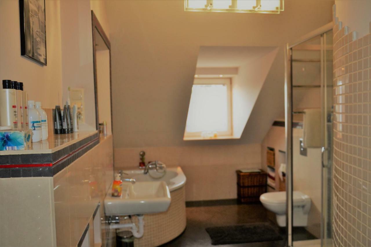 Tarnow Dom / Apartament W Centrum ภายนอก รูปภาพ